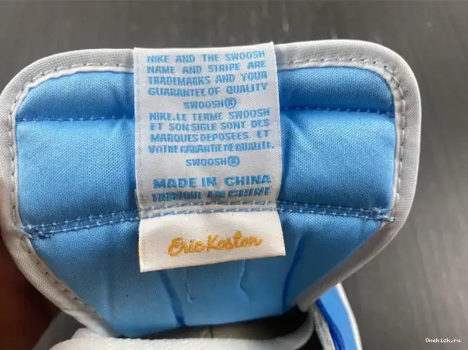 One Kick SB Nike 1 Low Jordan Air x UNC CJ7891-401 0703